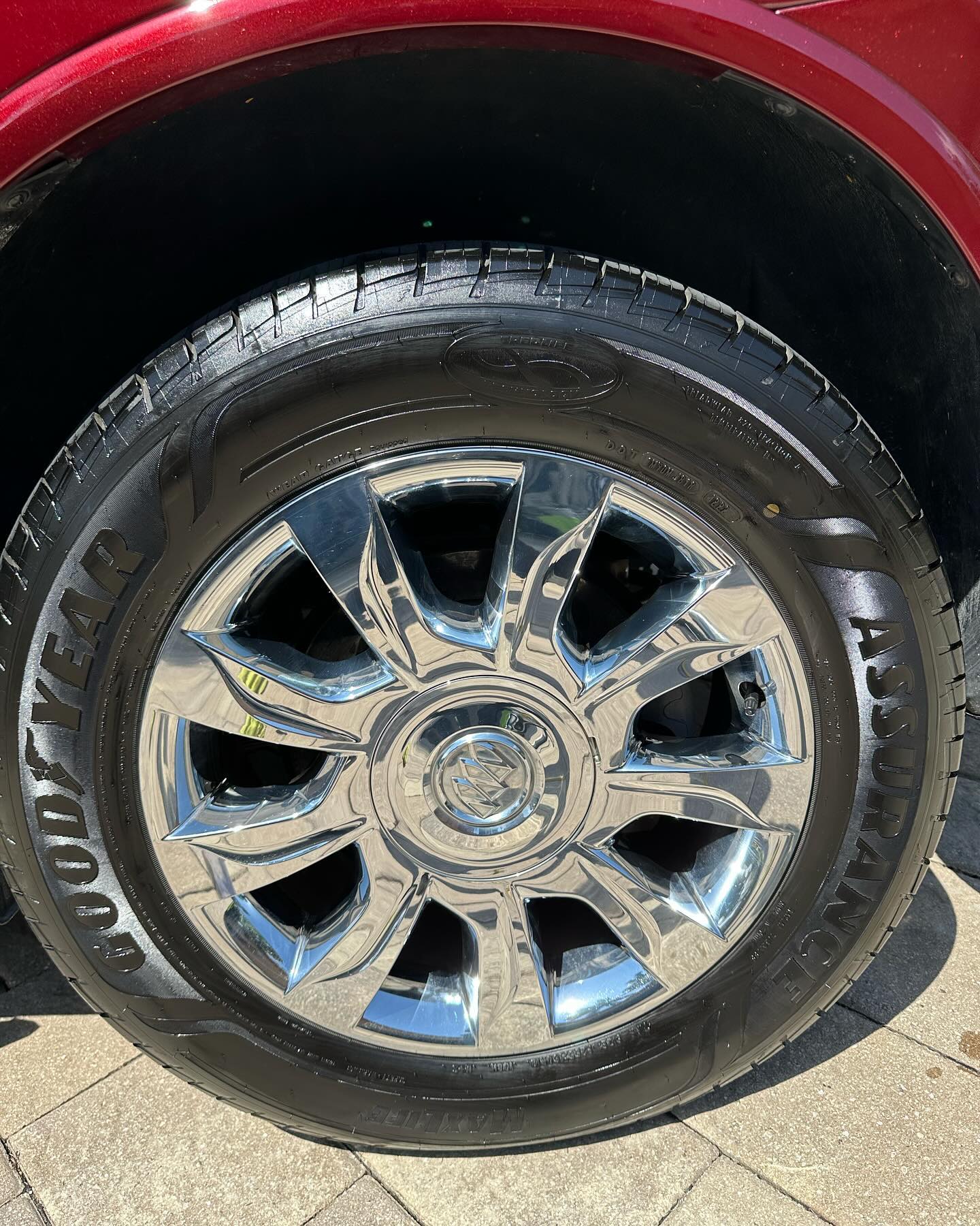 Buick Enclave Wheel detail — detailed by Vdetailss