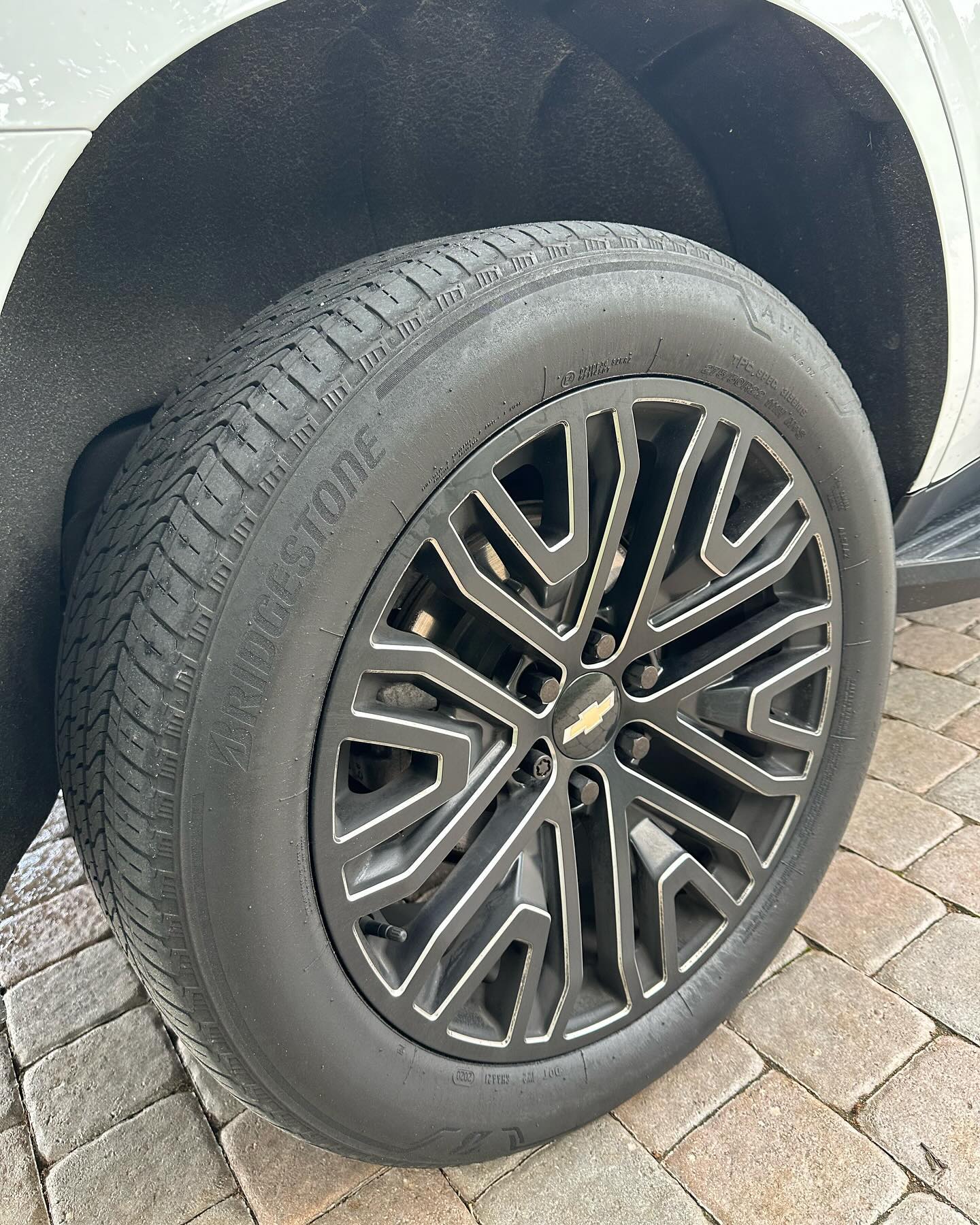 Chevrolet Tahoe Wheel and tire after — detailed by Vdetailss