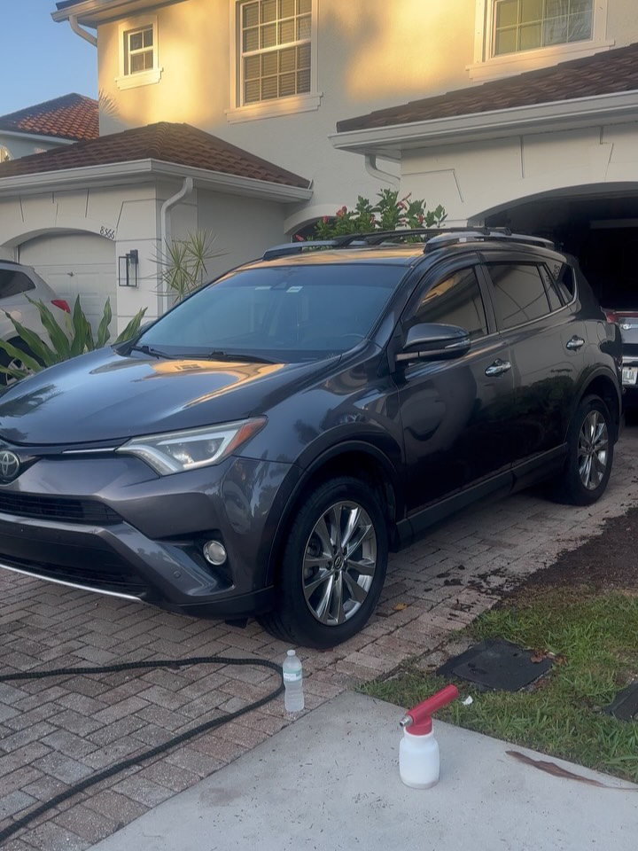 Toyota RAV4 Wash day — driveway — detailed by Vdetailss